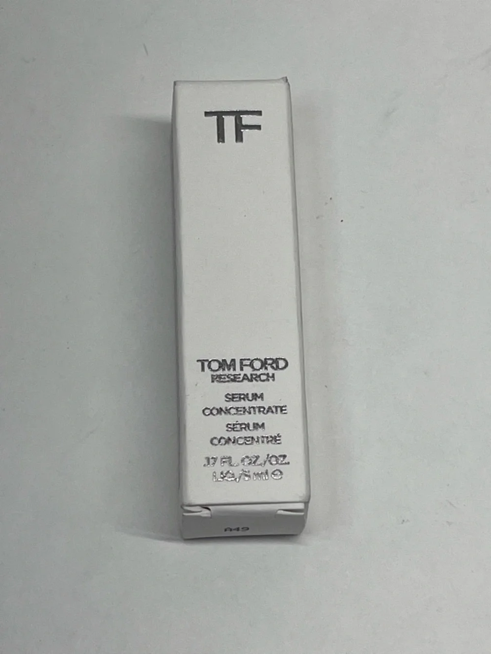 Tom Ford White and Gray Serum Concentrate Mini - Picture 2 of 5